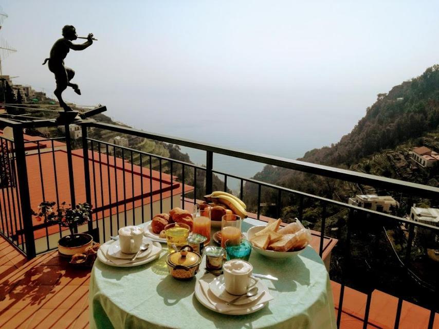 Bed and Breakfast Domus Gaia Амальфи Экстерьер фото